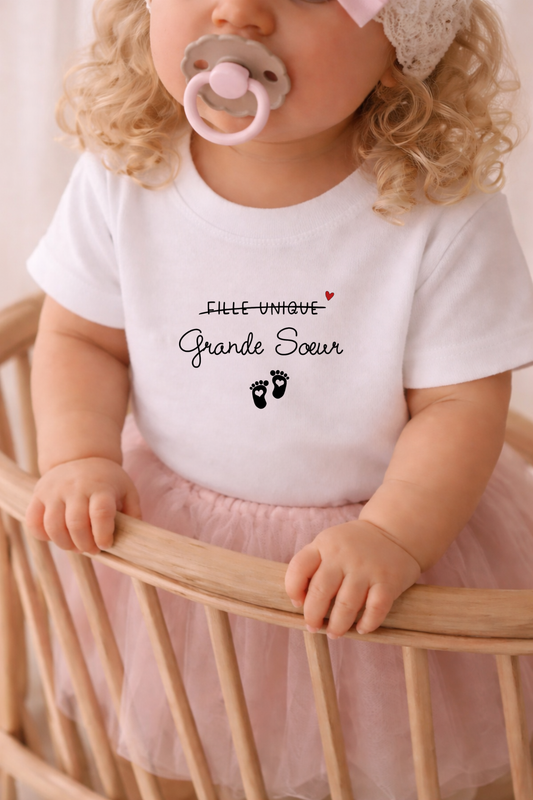 Tee-shirt d'annonce " Grande sœur " ✨
